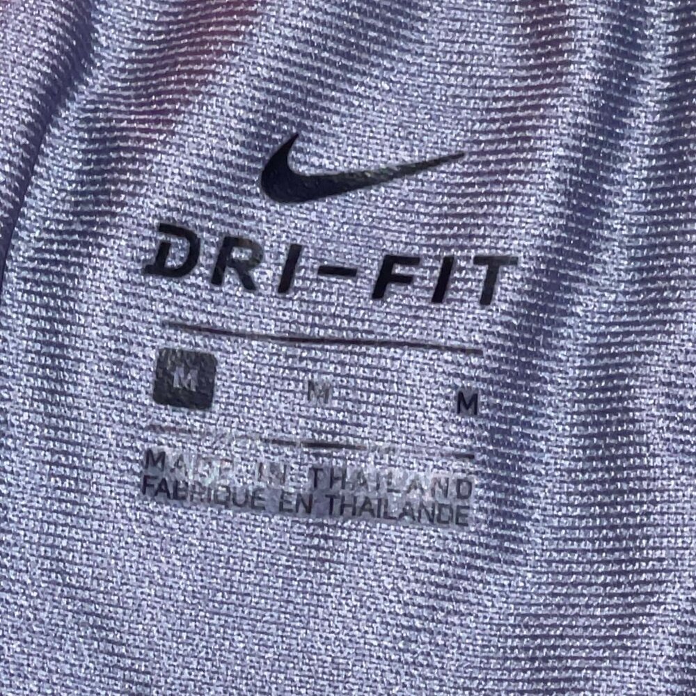 Nike Dri-Fit Women Short Activewear Athletic 30x15 Size Medium Grey Training Run - Picture 3 of 7